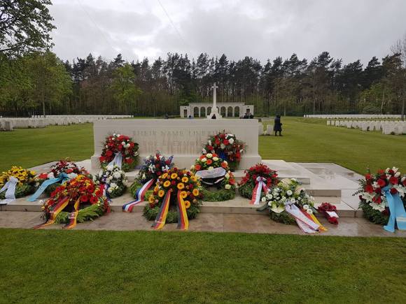 commonwealth war graves